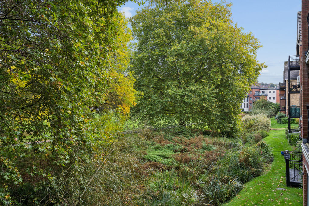 Wye Gardens Fryers Lane